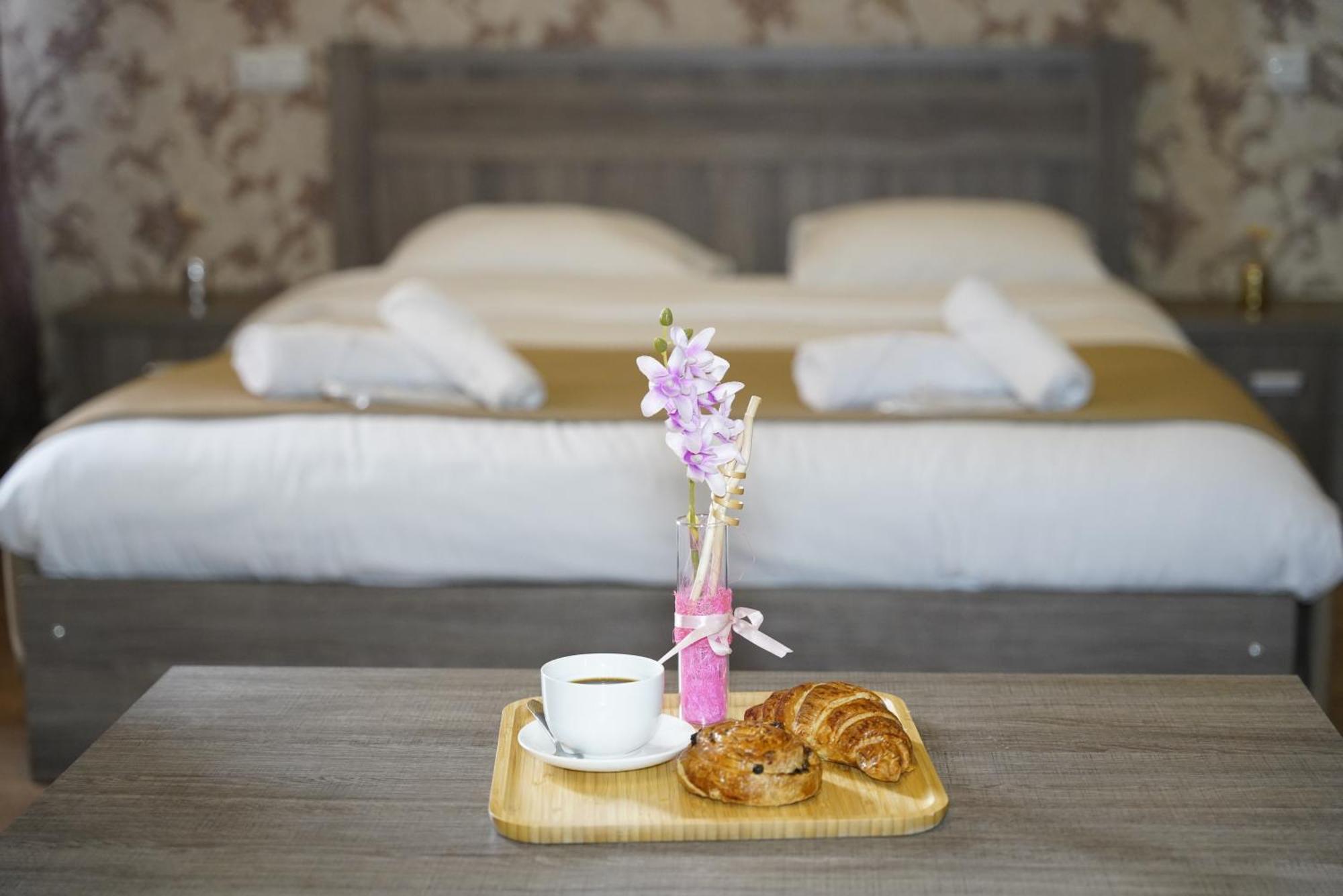 Hotel Monopoli Кутаїсі Екстер'єр фото
