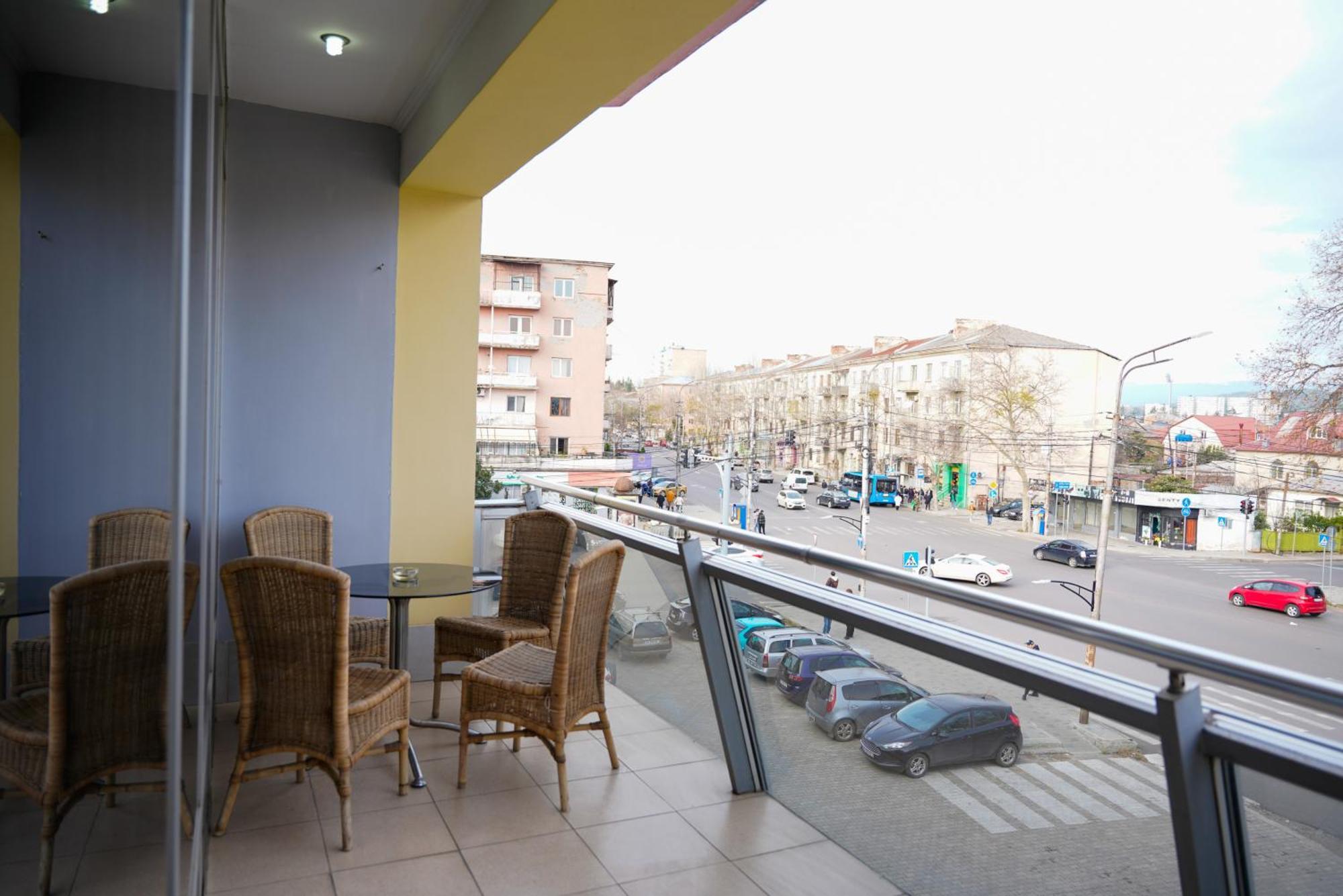 Hotel Monopoli Кутаїсі Екстер'єр фото