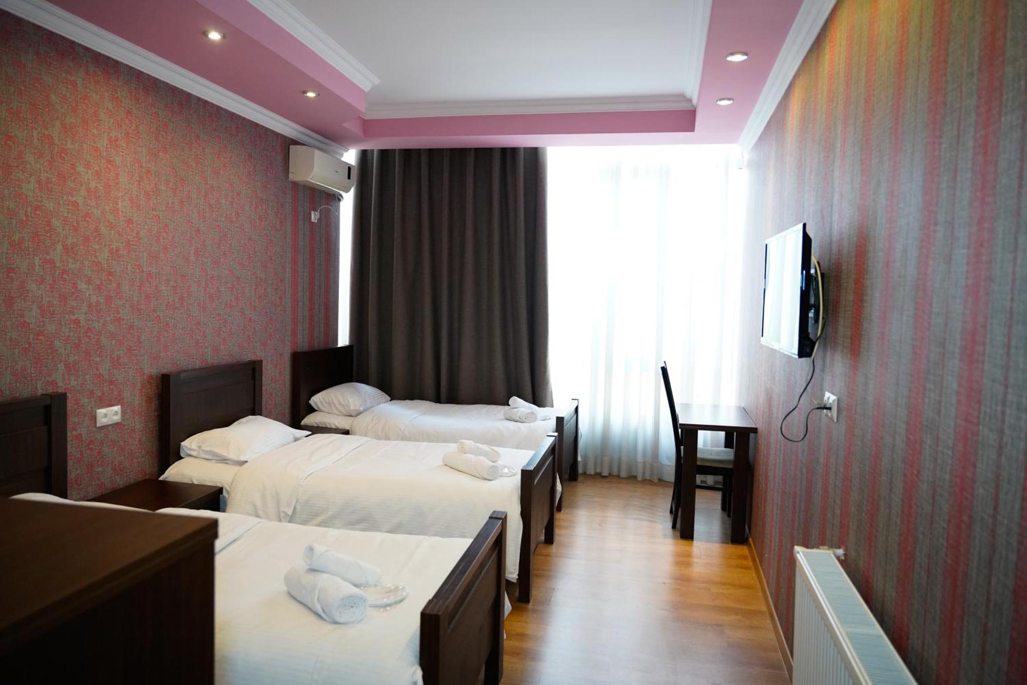 Hotel Monopoli Кутаїсі Екстер'єр фото